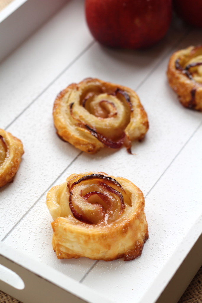 Nectarine tarts with a vanilla glaze